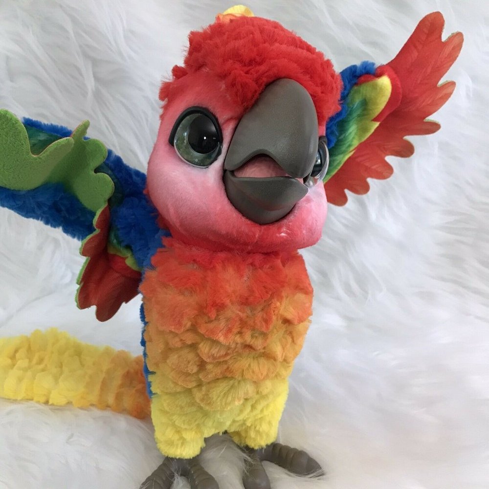 FURREAL FRIENDS Singing Talking Dancing Parrot
